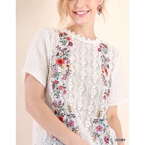 Umgee Crochet Floral Embroidered Ivory Top Medium Spring Flower